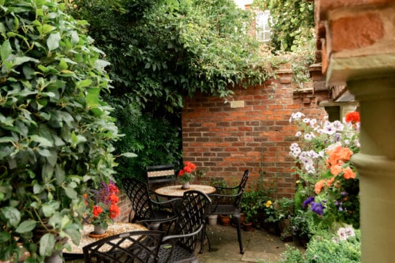 _MAR OLd Brew outdoor seating York Old Brewery outdoor seating Hop Store