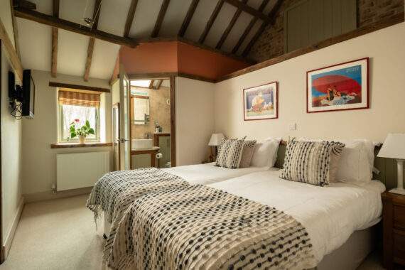 _MAR0637-Edit Hayloft twin en-suite bedroom