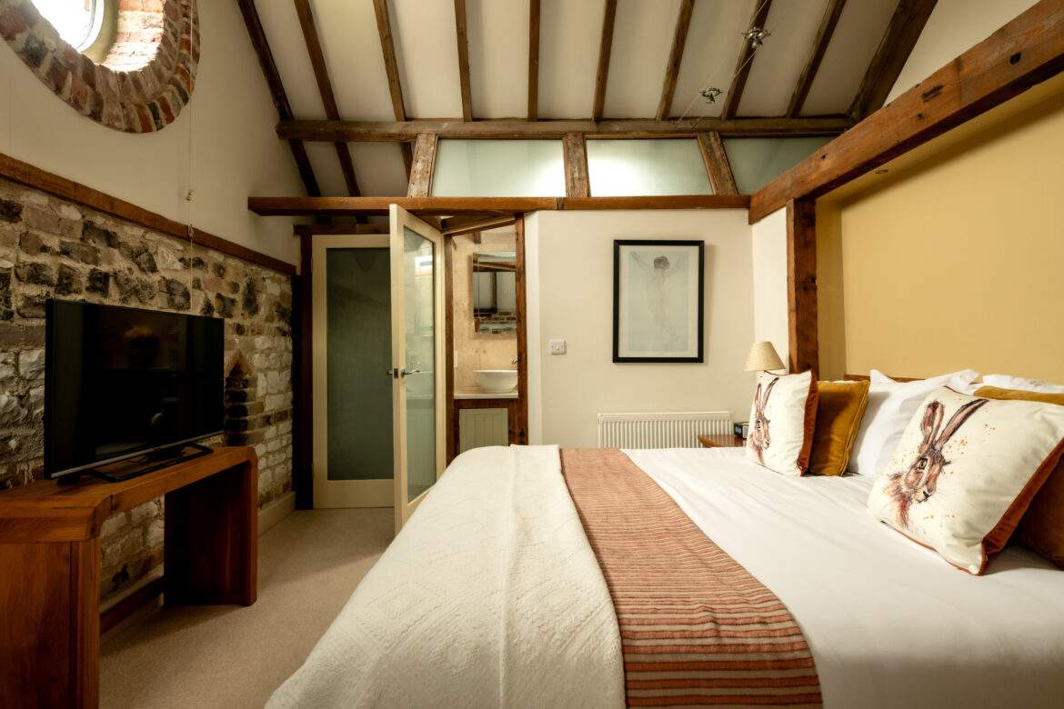 _MAR0691-Edit Hayloft master bedroom leading to en-suite