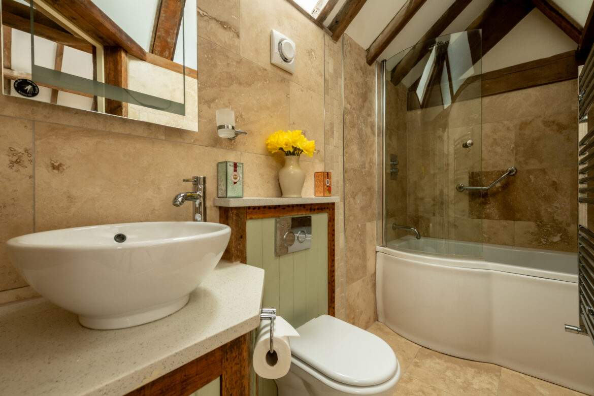 _MAR0718 Hayloft bathroom to master bedroom