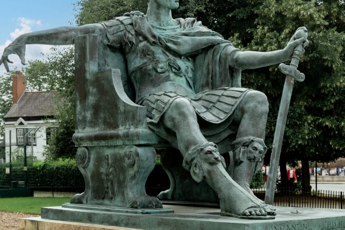 _MAR3106 York roman emperor York Roman Emperor on plinth