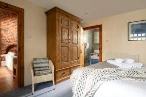The Turnip House ensuite bedroom