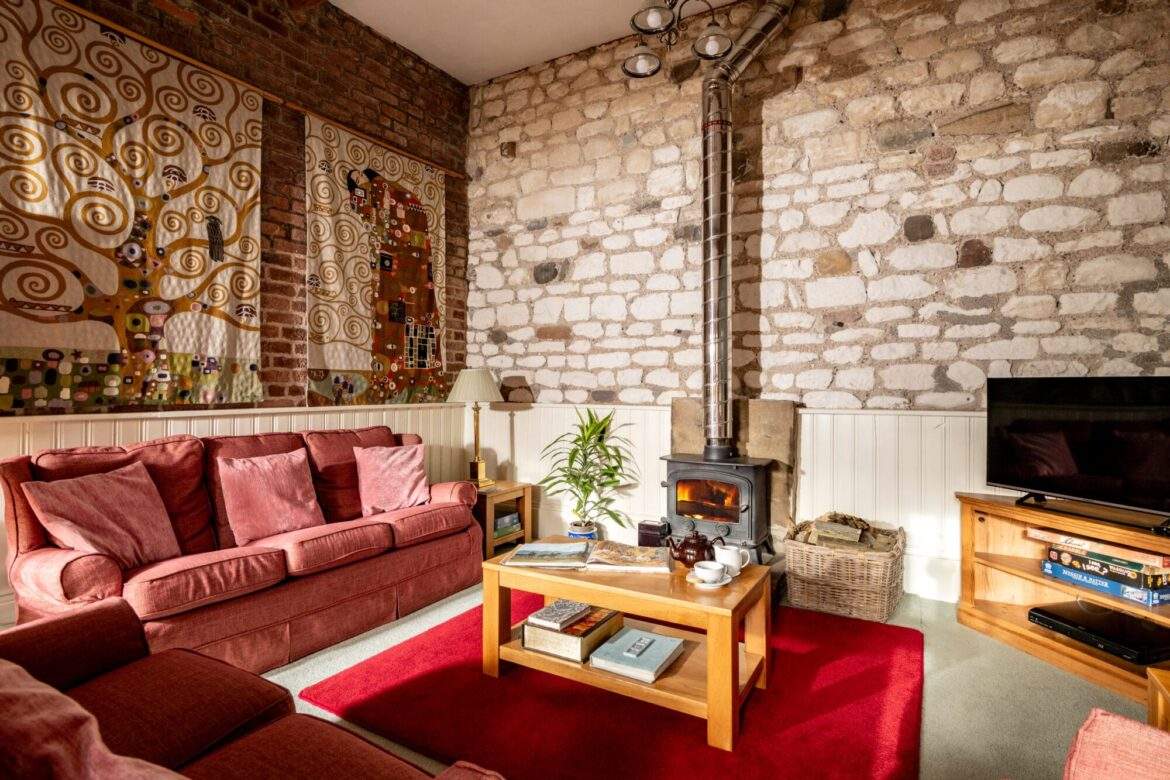 Ostlers Corner Sitting Room , Heritage Escapes Ostlers Corner Living area Heritage Escapes