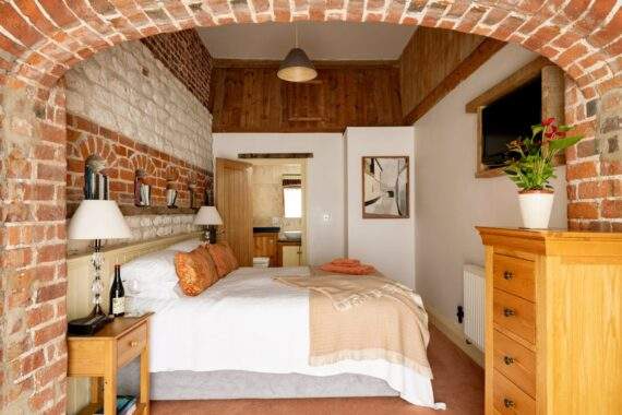 The Roost master bedroom_MAR7934 The Roost master bedroom