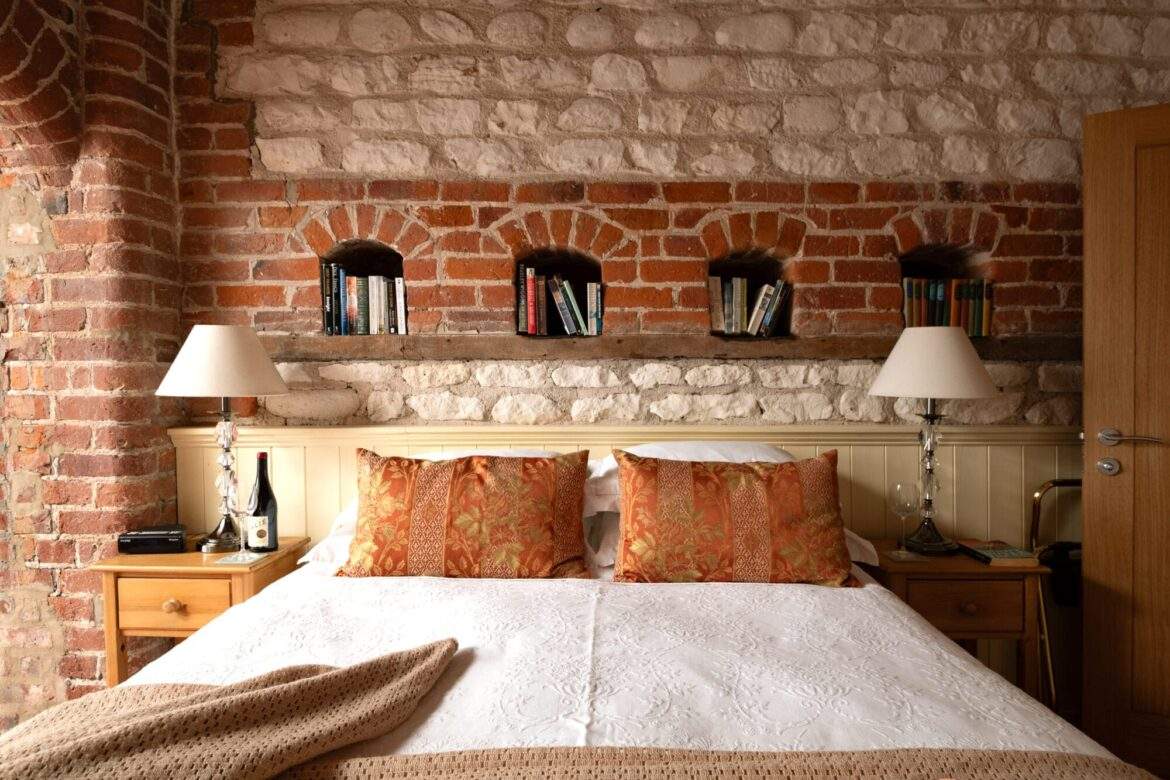 The Roost master bedroom_MAR7950 The Roost master bedroom