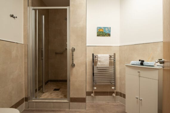 _MAR York Hop Store ensuite to master bedroom York Hop Store ensuite to master bedroom