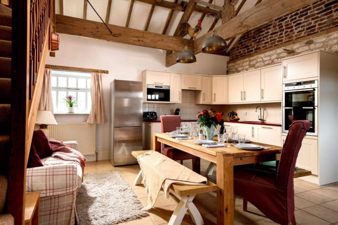 Ostlers dining (smaller image) Ostler's Corner Kitchen diner